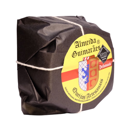 Kit Queijo Parmesão Capa Preta Premiado 500g + Mel Puro Bisnaga 280g