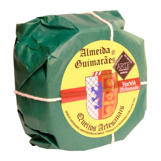 Kit Queijo Parmesão Defumado com Hortelã 500g + Mel Jupará 140g