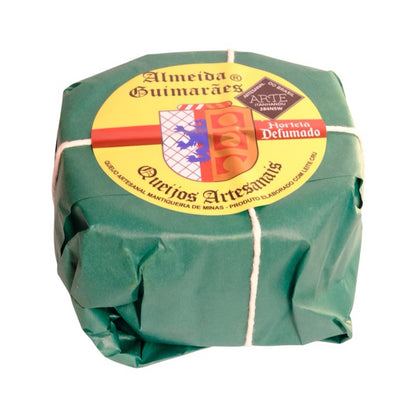 Kit Queijo Parmesão Defumado com Hortelã 500g + Mel Jupará 140g